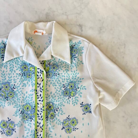 Vintage 70s Floral Button Up Knit Polyester Short Sleeve Collared Blouse / L XL - Picture 2 of 8